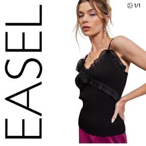 301:  EASEL NWT TOP BLACK (R2M)